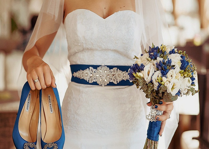 Свадебные платья с синим поясом на талии